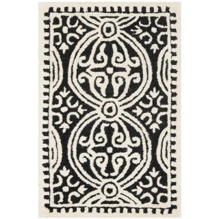 Safavieh Handmade Moroccan Cambridge Black/ Ivory Wool Rug (26 X 4)