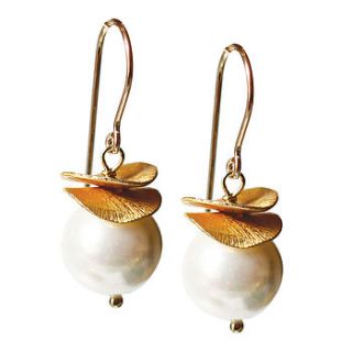 pearl little apple of my eye earrings by chupi