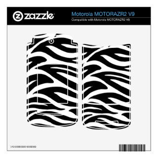 Black and White Zebra Stripes MOTORAZR2 V9 Skin