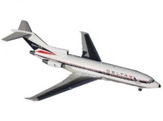Gemini Jets B727 100 Delta Widget Livery Aircraft Diecast Vehicle, Scale 1/200 Toys & Games