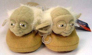 Yoda Slippers Small (7/8 shoe) Toys & Games