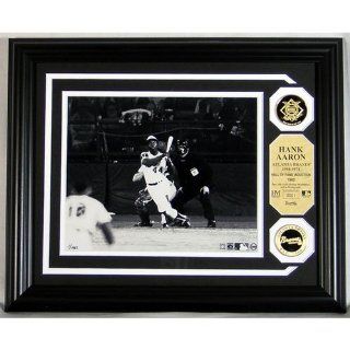 Highland Mint Hank Aaron Hall Of Fame Photo Mint THM PHOTO796K Sports & Outdoors