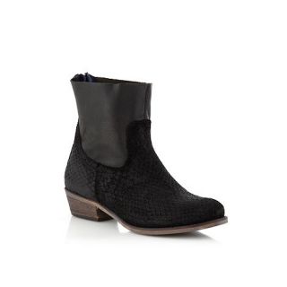 Call It Spring Black leather Bendova low ankle boots
