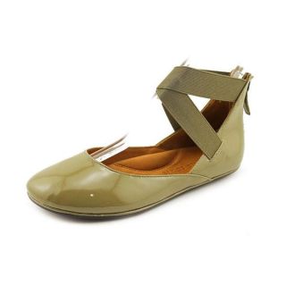Gentle Souls Womens Bay Unique  Patent Leather Casual Shoes (Size 5