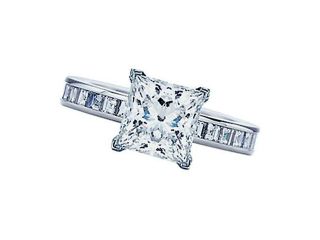 2.51 ct. Princess diamonds engagement ring gold white